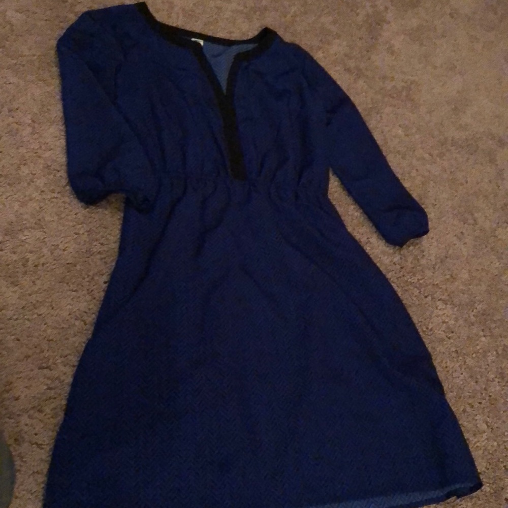 Printed v neck dress